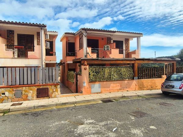 Villa a schiera Villasimius, SU Vendita