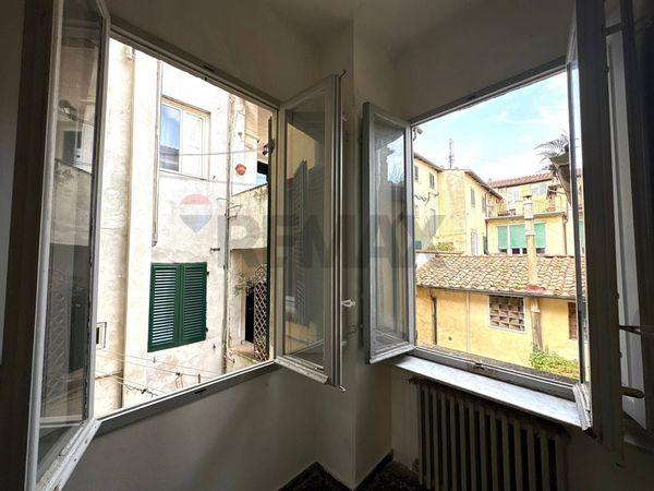 Appartamento Centro storico, Lucca, LU Vendita