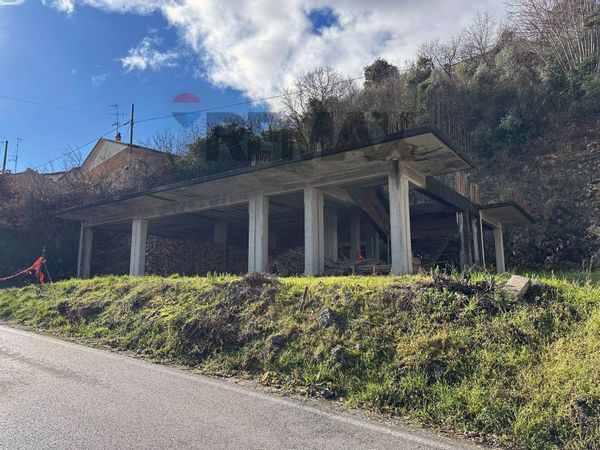 Casa Indipendente Montaquila, IS Vendita