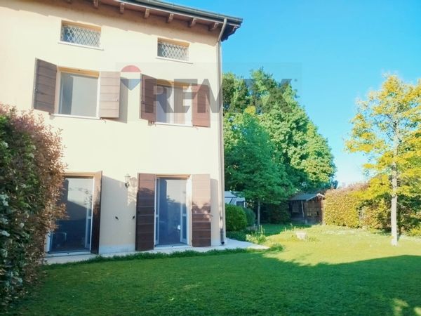 Casa Indipendente Medolla, MO Vendita