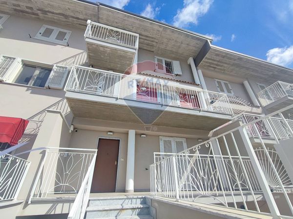 Villa a schiera Sparanise, CE Vendita