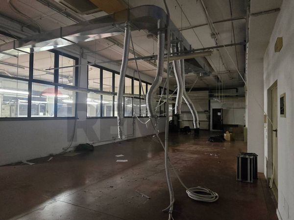 Capannone Industriale Serravalle, SM Affitto