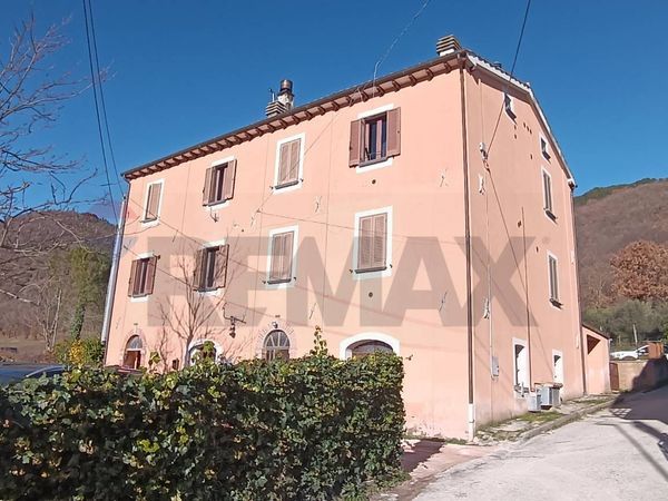 Casa Semindipendente Purello, Fossato di Vico, PG Vendita