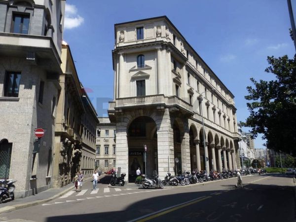 Negozio Centro Storico, Milano, MI Affitto