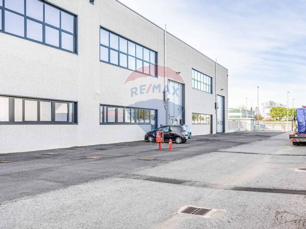 Capannone Industriale Magnago, MI Affitto