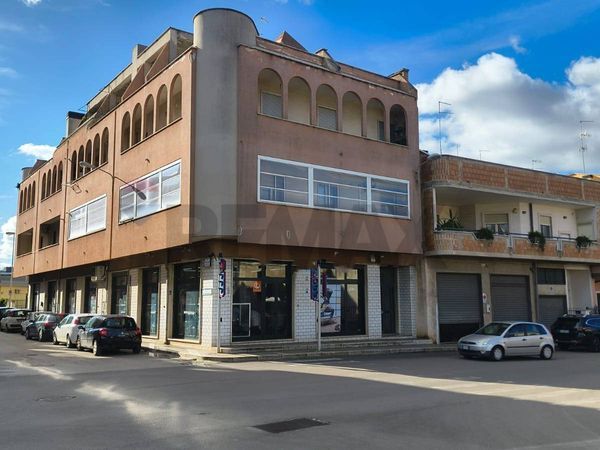 Locale Commerciale Conversano, BA Vendita