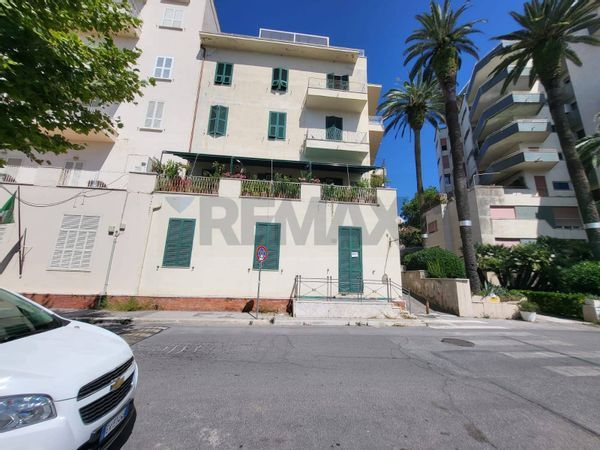 Appartamento Centro, Anzio, RM Vendita