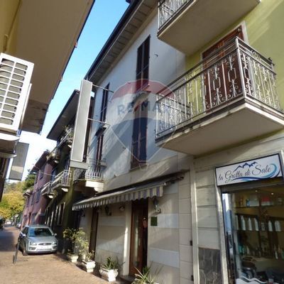 Albergo/Hotel Luino, VA Vendita