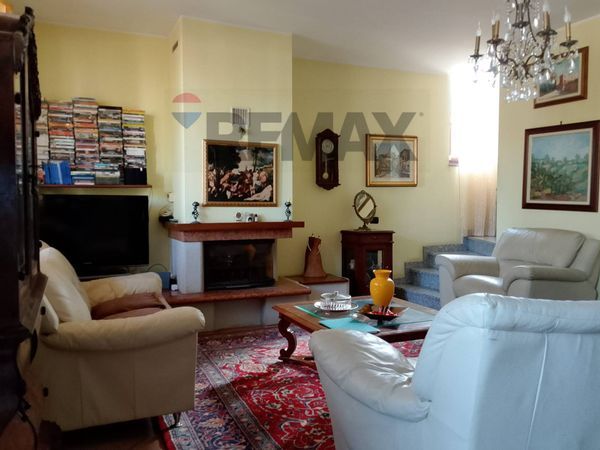 Villa a schiera Linarolo, PV Vendita