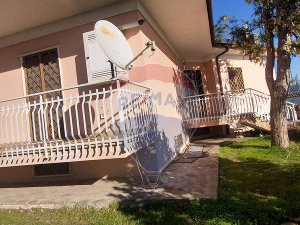 Villa singola San Castrese, Sessa Aurunca, CE Vendita