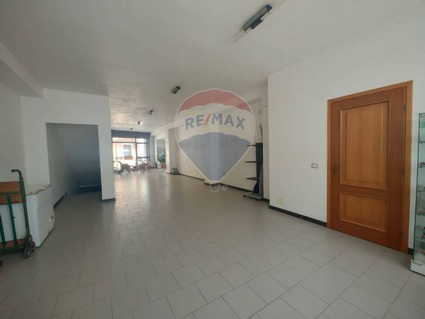 Locale Commerciale Pachino, SR Affitto