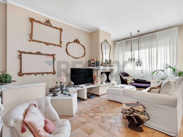 Attico/Mansarda Triante, Monza, MB Vendita