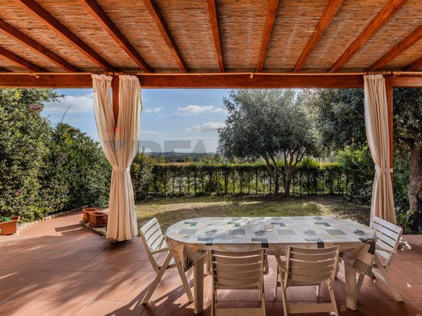 Villa a schiera Zona Is Molas, Pula, CA Vendita