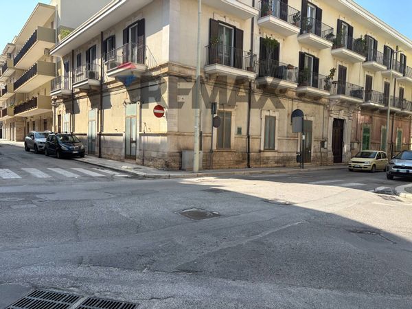 Attività  Commerciale Giovinazzo, BA Affitto