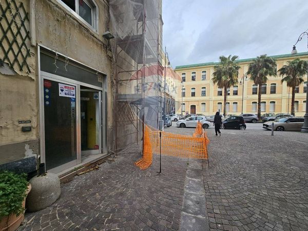 Locale Commerciale Centro, Salerno, SA Affitto - Foto 4