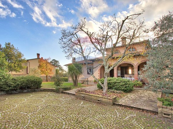 Villa singola Monte San Savino, AR Vendita