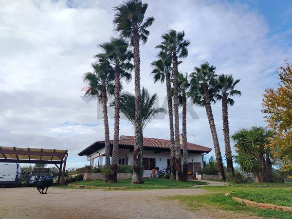 Villa singola Tuglie, LE Vendita