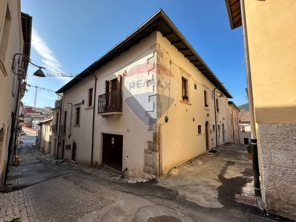 Appartamento Centro storico, L'Aquila, AQ Vendita