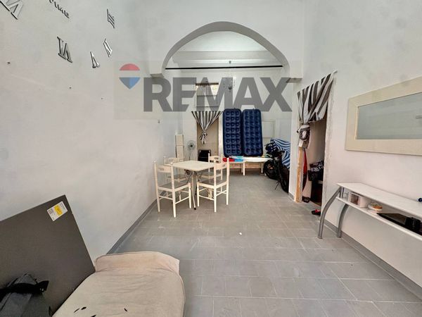 Locale Commerciale Centro, Giardini-Naxos, ME Affitto