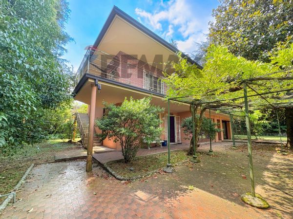 Villa singola Rivoltella del Garda, Desenzano del Garda, BS Vendita