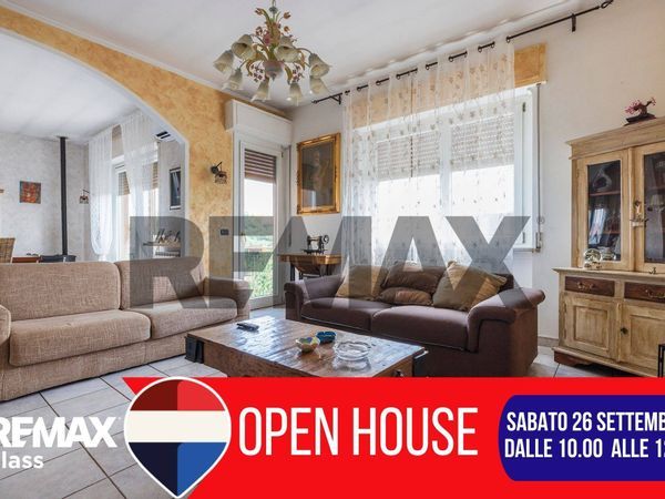 Porzione di villa Cairate, VA Vendita