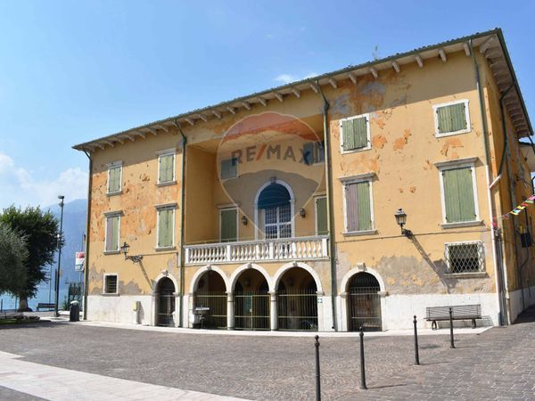 Albergo/Hotel Brenzone sul Garda, VR Vendita