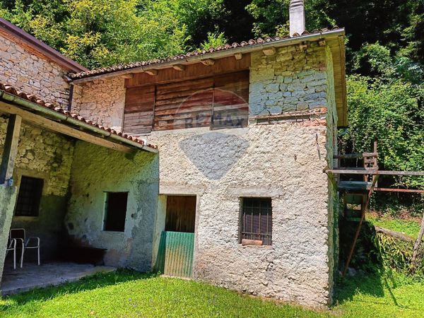 Magazzino Colmirano-Uson, Setteville, BL Vendita