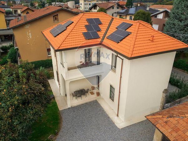 Casa Indipendente Cairate, VA Vendita