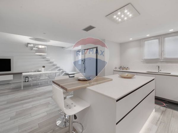 Porzione di villa Pezzolo, Tavazzano con Villavesco, LO Vendita