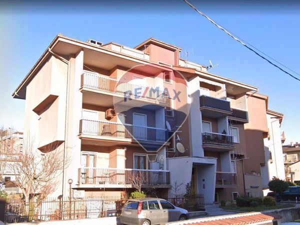 Attico/Mansarda Piazza d'Armi, L'Aquila, AQ Affitto