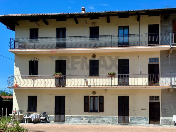 Casa Semindipendente Castelletto sopra Ticino, NO Vendita