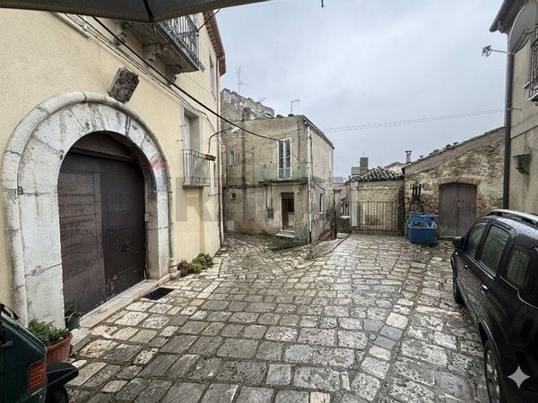 Casa Semindipendente Tricarico, MT Vendita