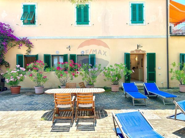 Porzione di villa Capoliveri, LI Vendita