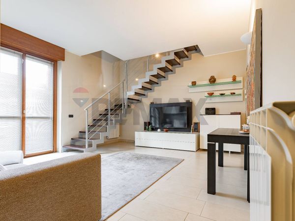 Duplex Canegrate, MI Vendita