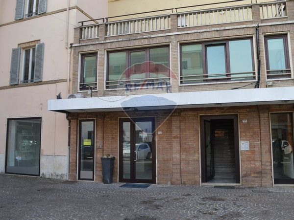 Locale Commerciale Bastia Umbra, PG Affitto - Foto 4