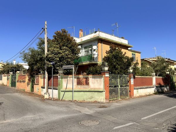Villa singola Torvaianica Alta, Pomezia, RM Vendita