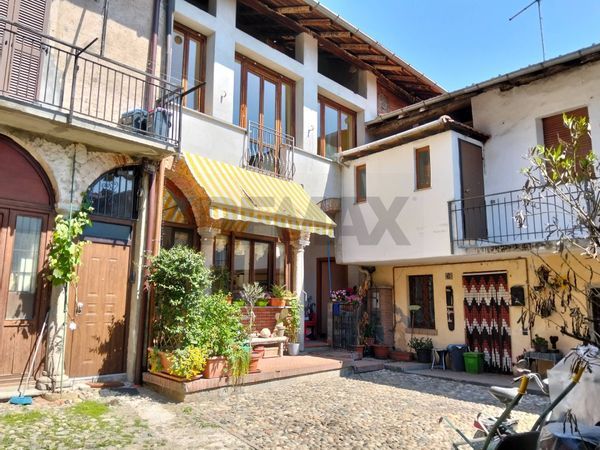 Porzione di casa Galliate Lombardo, VA Vendita
