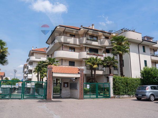 Appartamento Bareggio, MI Affitto