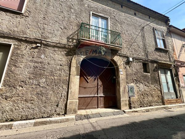 Casa Indipendente San Felice a Cancello, CE Vendita