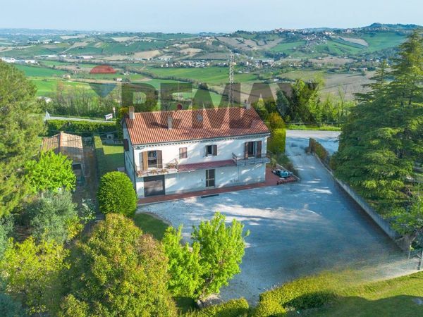 Cascina/Casale Polverigi, AN Vendita