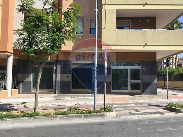 Locale Commerciale Monopoli, BA Affitto - Foto 4