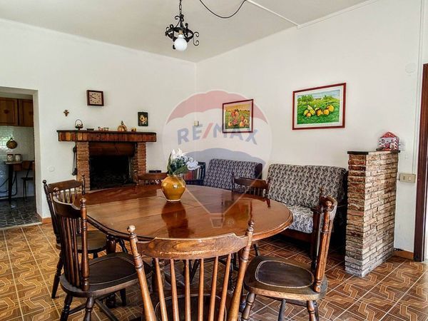 Casa Indipendente Fabriano, AN Vendita