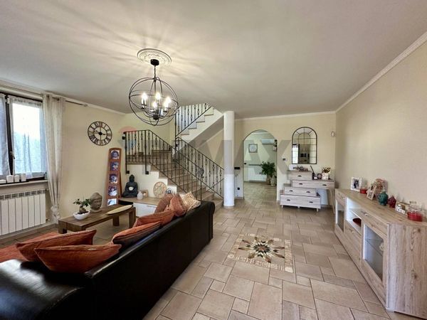 Villa a schiera Sannazzaro de' Burgondi, PV Vendita