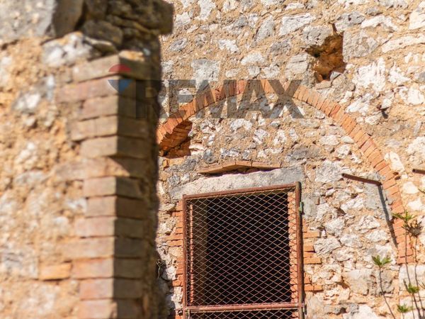 Cascina/Casale Semproniano, GR Vendita