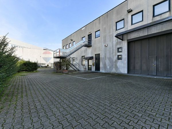 Capannone Industriale Cernusco sul Naviglio, MI Affitto