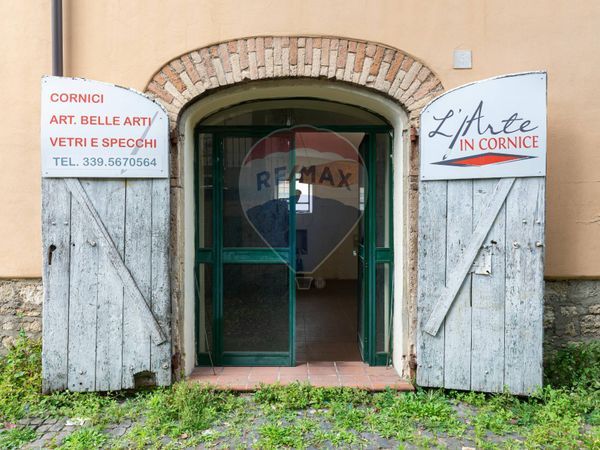 Locale Commerciale Monterotondo Paese, Monterotondo, RM Affitto