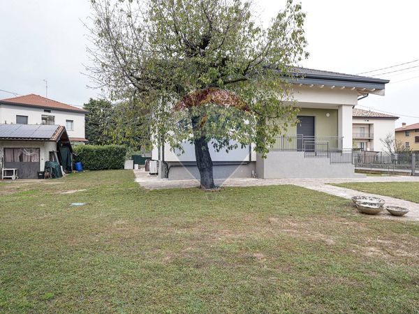 Villa singola Locate, Ponte San Pietro, BG Vendita - Foto 2