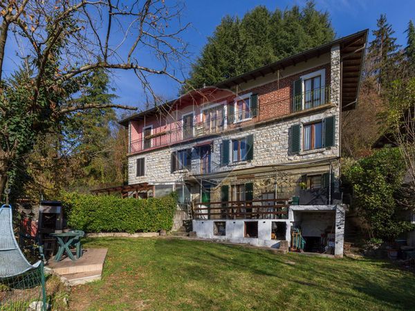 Casa Semindipendente Viggiù, VA Vendita