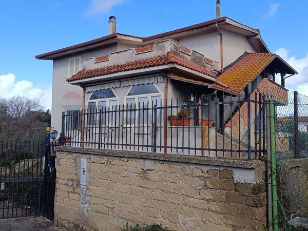 Villa singola Fossignano, Aprilia, LT Vendita