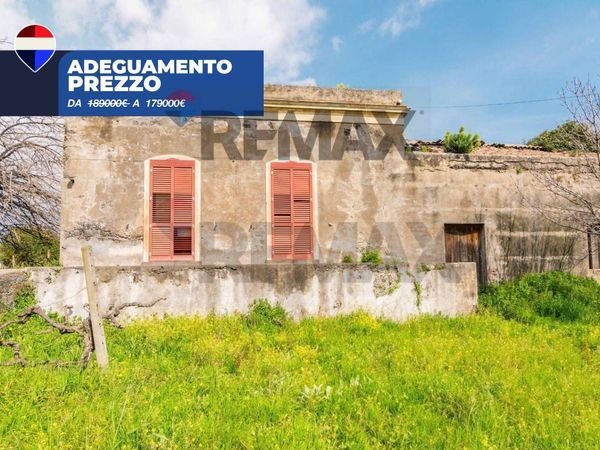 Rustico Santa Maria La Stella, Aci Sant'Antonio, CT Vendita